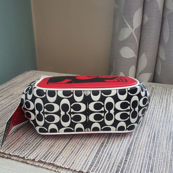 Coach Disney Mickey Keith Hearing kisslock - Picture 12 of 12